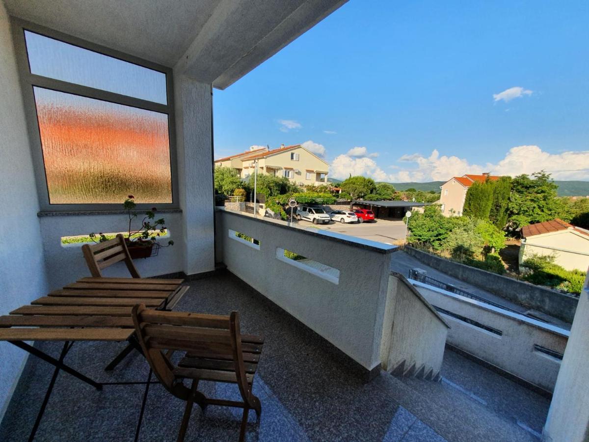 Apartment With Terace And Sea View Marica Đảo Krk Ngoại thất bức ảnh